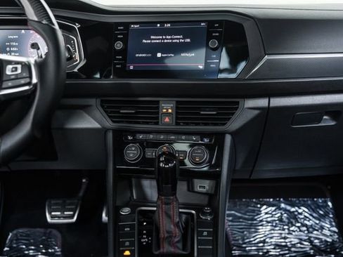 Used 2020 Volkswagen Jetta GLI Autobahn image 14