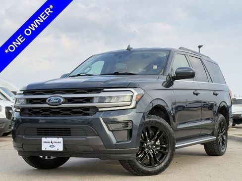 Certified 2023 Ford Expedition XLT image 2