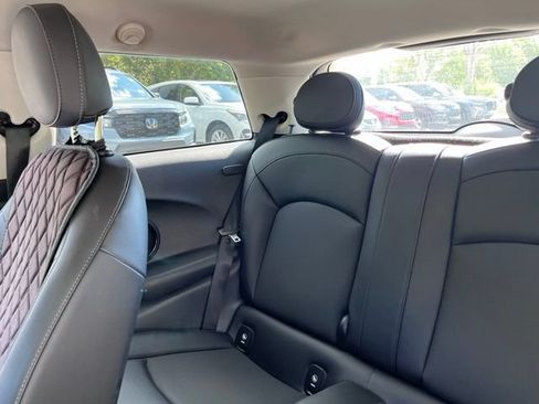 Used 2018 MINI Cooper 2-Door Hardtop FWD image 9