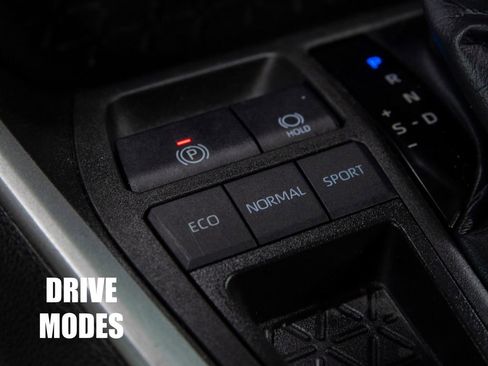 Used 2023 Toyota RAV4 XLE image 25