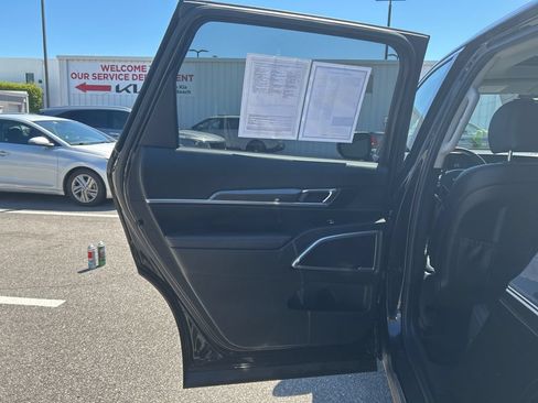 Used 2024 Kia Telluride S w/ S Sunroof Package FWD image 17