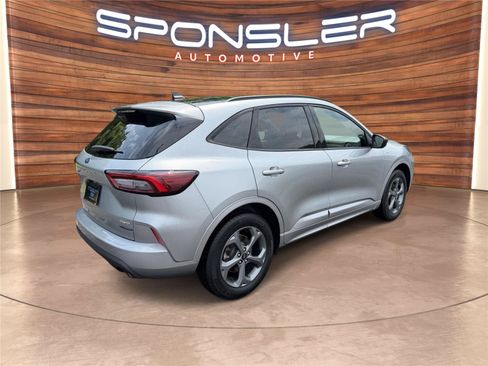 Certified 2024 Ford Escape ST-Line AWD/4WD image 7
