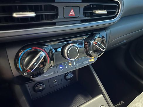 Used 2022 Hyundai Kona SEL FWD image 15
