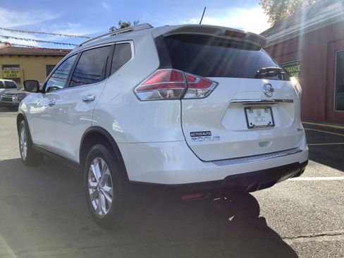 Used 2015 Nissan Rogue SV image 5