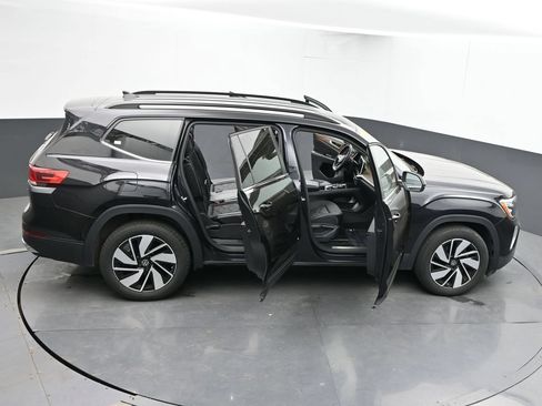 Used 2024 Volkswagen Atlas SE AWD/4WD image 70