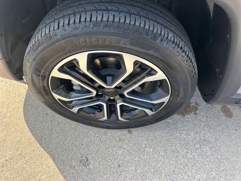 Used 2022 Jeep Compass Limited image 20