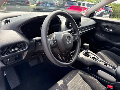 Used 2025 Honda HR-V LX image 14