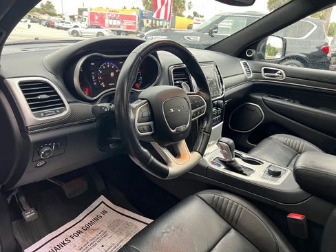 Used 2020 Jeep Grand Cherokee SRT image 16