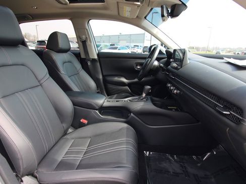 Used 2023 Honda HR-V EX-L image 8