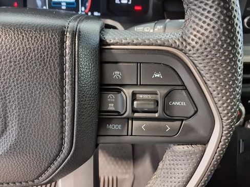 Used 2024 Toyota Tacoma SR5 AWD/4WD image 11