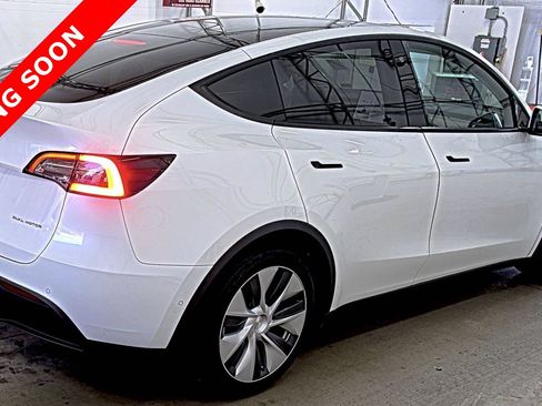 Used 2021 Tesla Model Y Long Range AWD/4WD image 5