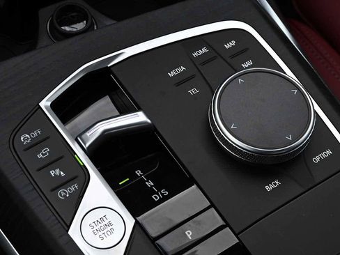 New 2026 BMW 330i Sedan w/ Convenience Package image 18