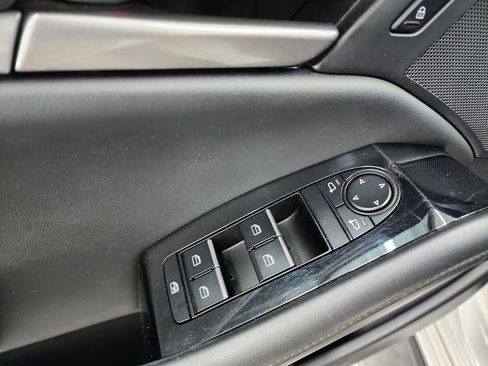 Used 2024 MAZDA MAZDA3 s image 35