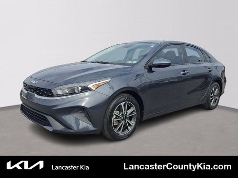 Used 2023 Kia Forte LXS image 1