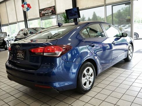 Used 2018 Kia Forte LX image 12