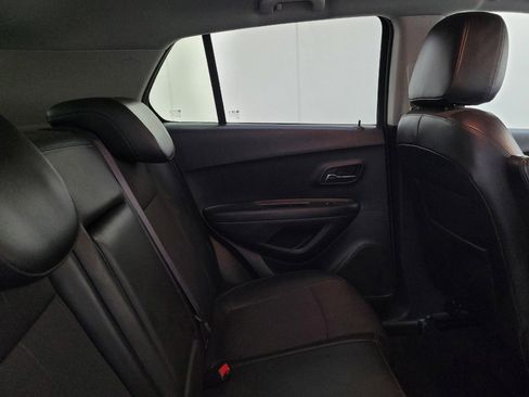 Used 2016 Chevrolet Trax LT w/ LT Convenience Package AWD/4WD image 19