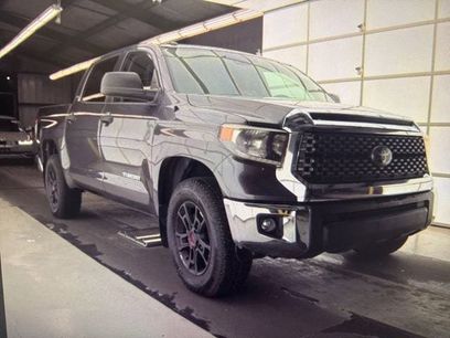 Used 2018 Toyota Tundra SR5 w/ SR5 Upgrade Package