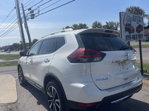 Used 2018 Nissan Rogue SL w/ Premium Package image 6