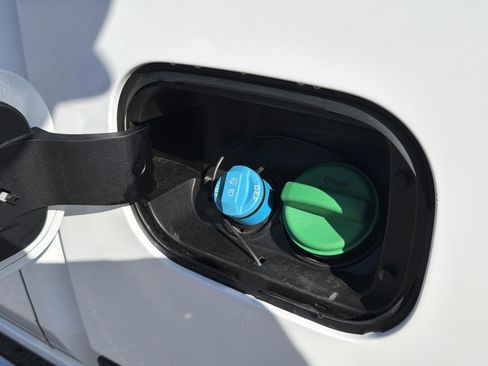 Used 2022 Chevrolet Silverado 2500 LT w/ Convenience Package image 39