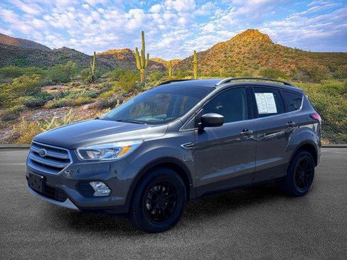 Used 2018 Ford Escape SE FWD image 9