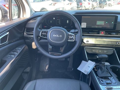 New 2026 Kia Carnival SX image 13