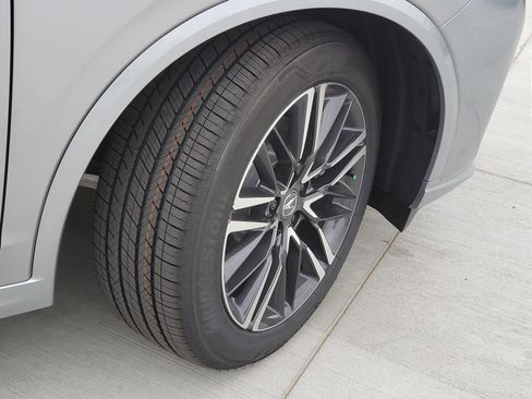 New 2026 Acura MDX w/ Advance Package AWD/4WD image 7