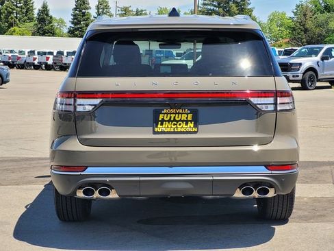 New 2025 Lincoln Aviator AWD w/ Equipment Group 101A image 5