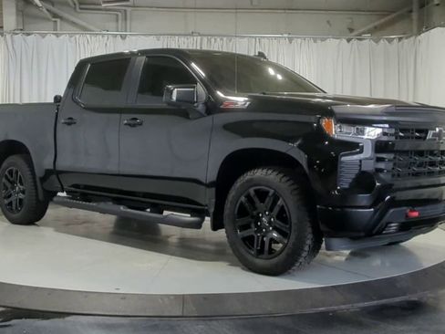 Used 2023 Chevrolet Silverado 1500 RST AWD/4WD image 3