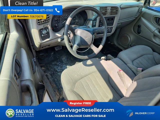 Used 2003 Chevrolet S10 Pickup 2WD Regular Cab image 11
