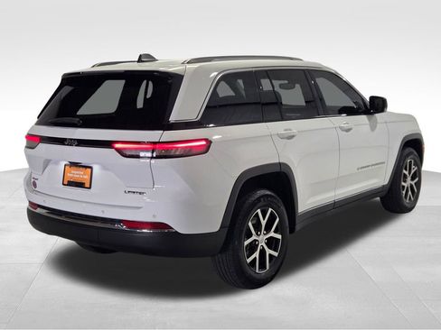 Certified 2023 Jeep Grand Cherokee Limited image 4