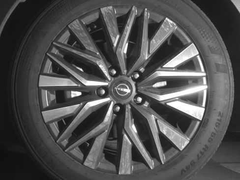 Used 2025 Nissan Altima 2.5 SV image 12