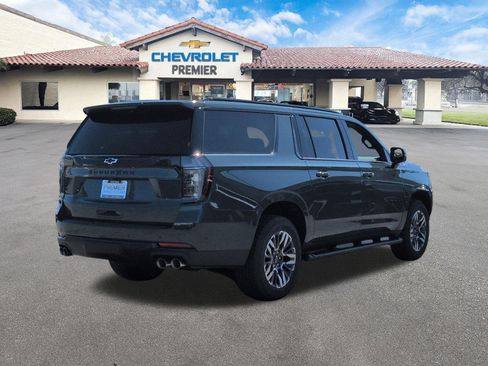 New 2026 Chevrolet Suburban Z71 w/ Z71 Off-Road Package AWD/4WD image 8