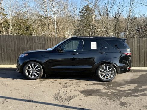 Certified 2025 Land Rover Discovery Dynamic SE image 2