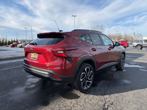 Used 2024 Chevrolet Trax RS w/ Sunroof Package image 7