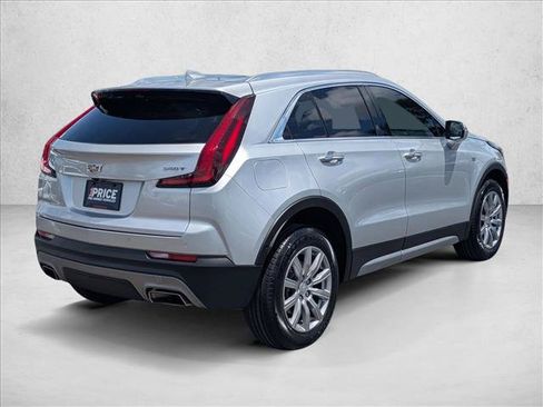 Used 2022 Cadillac XT4 Premium Luxury w/ Enhanced Visibility Package FWD image 5