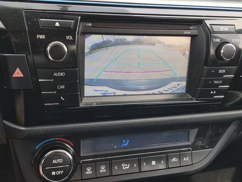 Used 2015 Toyota Corolla S image 24