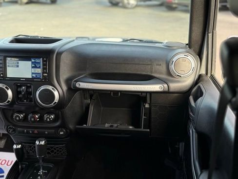 Used 2016 Jeep Wrangler Unlimited Sahara w/ Connectivity Group image 24