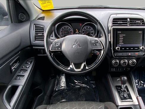 Used 2022 Mitsubishi Outlander Sport LE FWD image 6