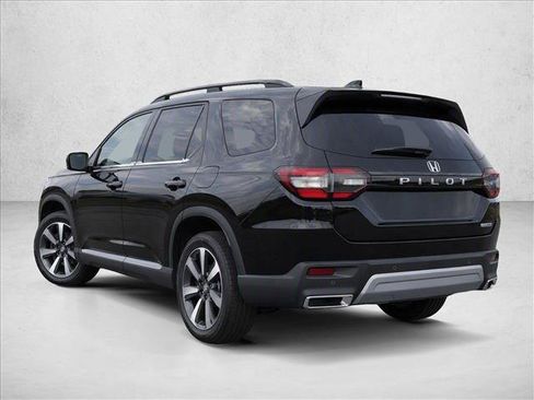 Used 2024 Honda Pilot Touring image 5