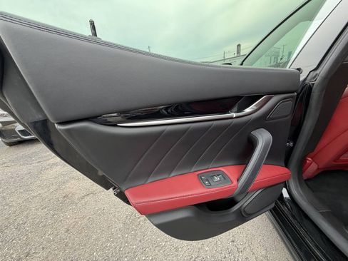 Used 2021 Maserati Ghibli S RWD image 14