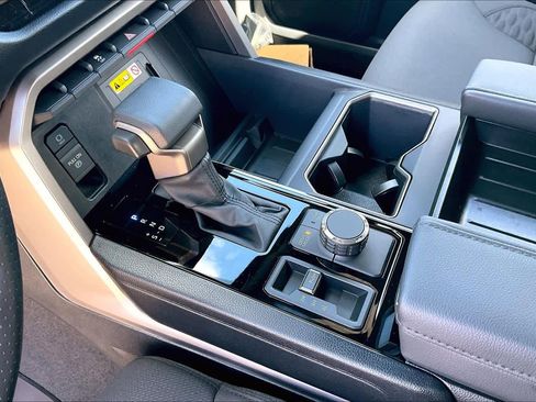 New 2026 Toyota Tundra SR5 image 7