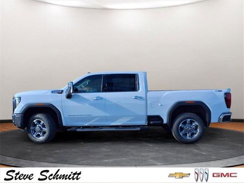 New 2026 GMC Sierra 2500 SLT image 2