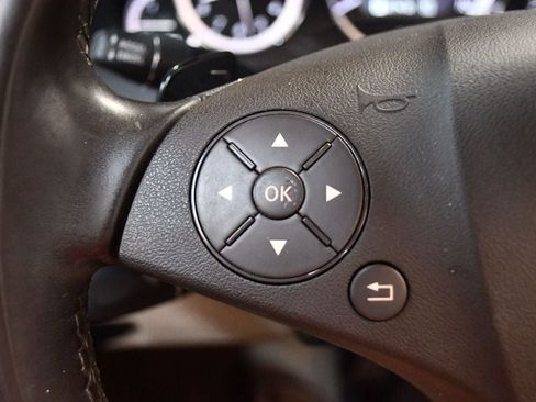 Used 2011 Mercedes-Benz E 550 Cabriolet image 43