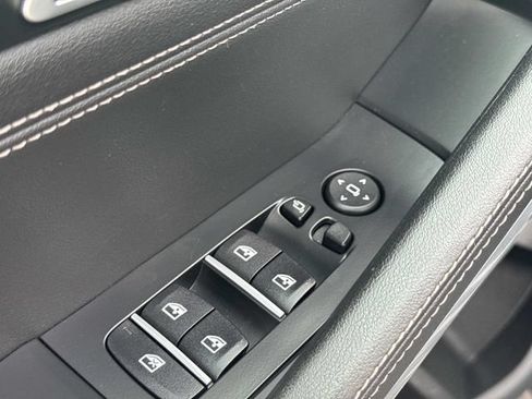 Used 2025 BMW X6 xDrive40i w/ Climate Comfort Package AWD/4WD image 18