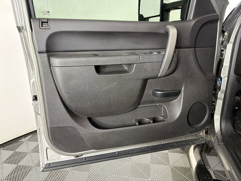 Used 2014 Chevrolet Silverado 2500 LT w/ Interior Plus Package image 8