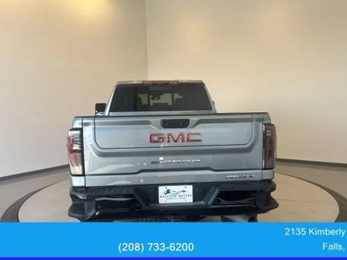 Used 2025 GMC Sierra 2500 AT4X AWD/4WD image 11