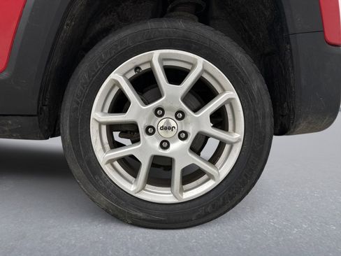 Used 2022 Jeep Renegade Latitude w/ Convenience Group image 12