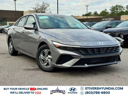 New 2026 Hyundai Elantra SE image 1