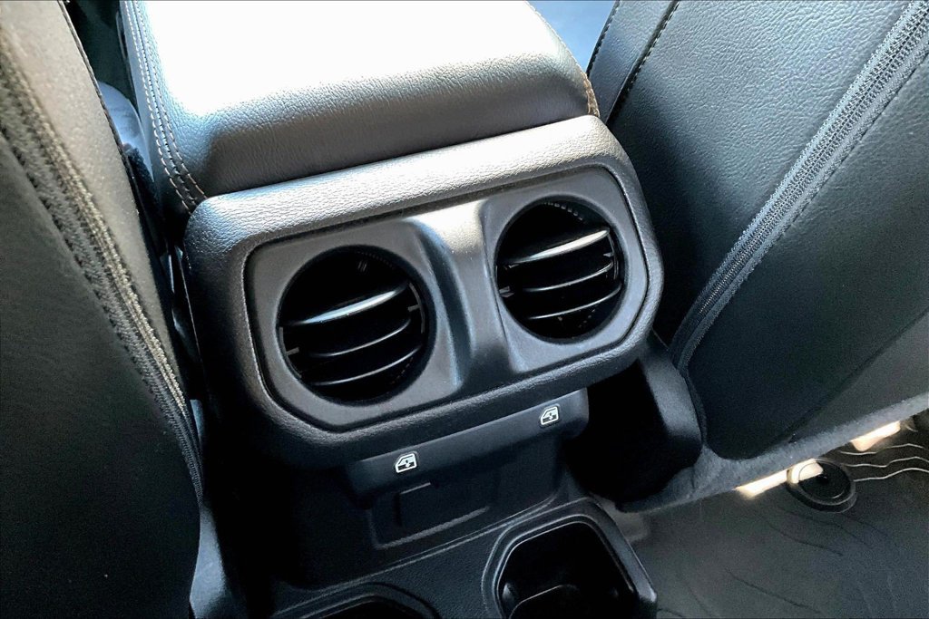 Used 2022 Jeep Gladiator Overland AWD/4WD image 11