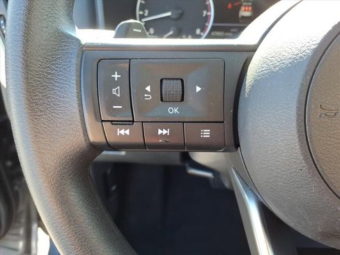 Used 2024 Nissan Rogue SV image 20